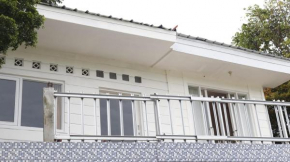 Villa Marmut Pakancilan 1500 m2 sebelah Kebun Teh dengan Keindahan View Pegunungan di Cisarua Puncak Bogor 3 kamar untuk dewasa dan anak kapasitas 10 orang perkamar